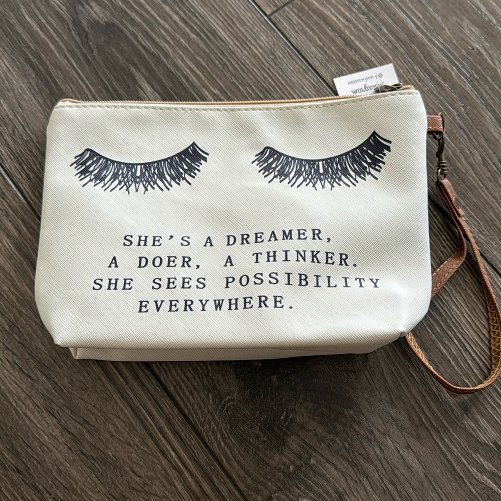 WRISTLET MAKEUP BAG